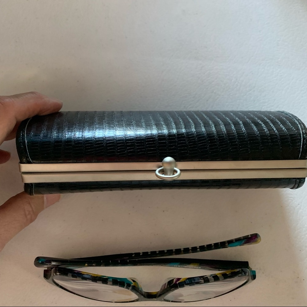 Black Textured Glasses Case. - Picture 2 of 10